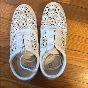 Women's White Lace Pattern Leather Sneakers
